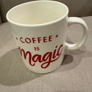 2019 Starbucks 28 ounce White and Red Coffee Mug